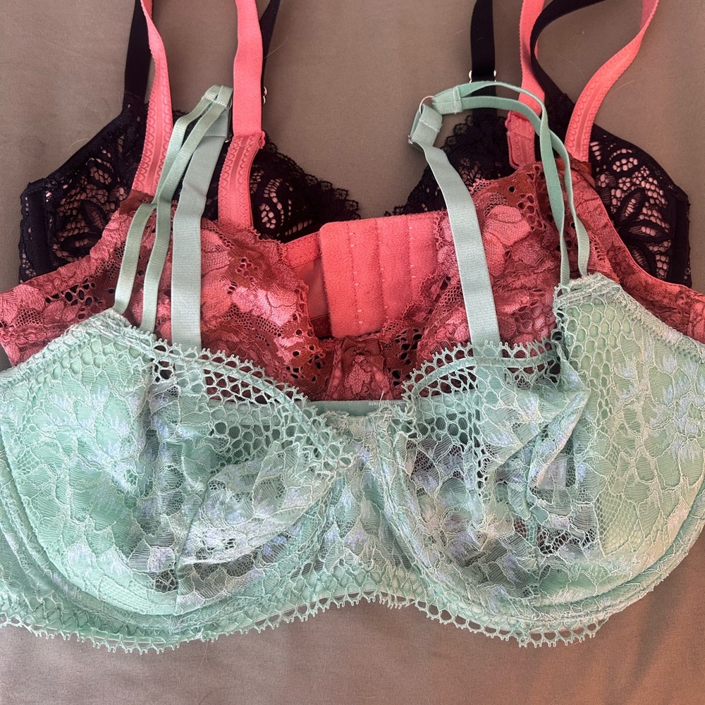Set of 3 Adore Me Bras Size 34DDD